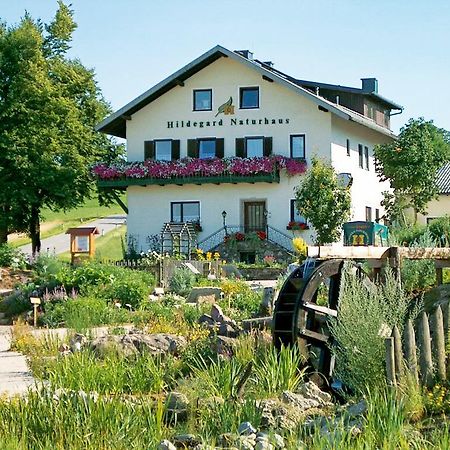 Hildegard Naturhaus Kirchberg bei Mattighofen Exterior foto